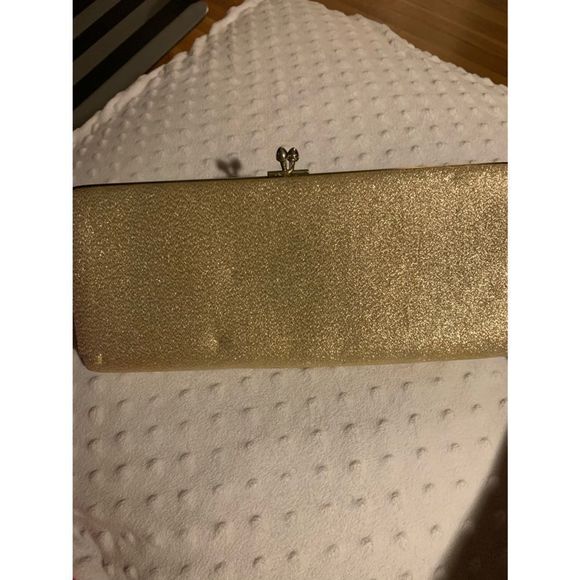Vintage sleek gold clutch snap closure - Picture 7 of 10